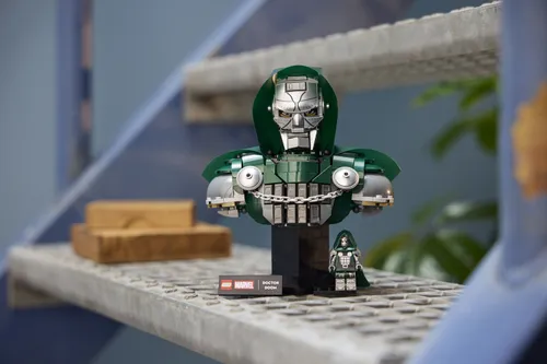 LEGO 76345 Super Heroes Popiersie Doktora Dooma