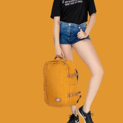 Rucsac pentru Laptop CabinZero Classic Plus 32 l - Orange chill