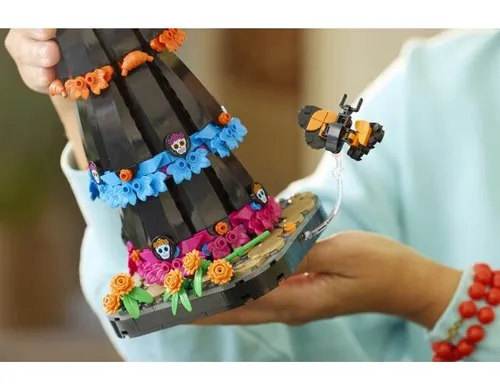 LEGO 21372 IDEAS Pani Catrina