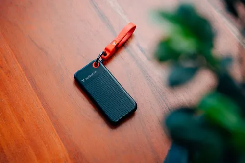 Dysk VERBATIM Pocket 128GB SSD Czarno-czerwony