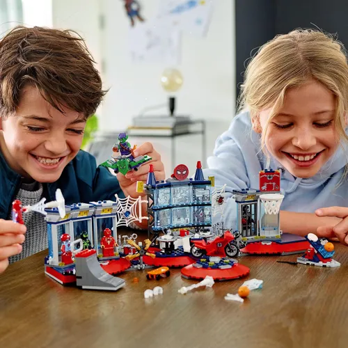 Конструктор Lego Marvel Spider-Man атака на убежище Человека-Паука (76175)