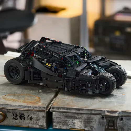 LEGO TECHNIC 42239 Batmobile Tumbler, zestaw klocków 12+ sterowany