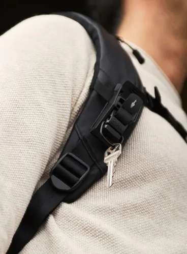 Brelok Alpaka HUB Keychain - black