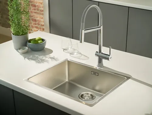 Bateria FRANKE Active Semi-Pro Spray 115.0653.407 Chrom