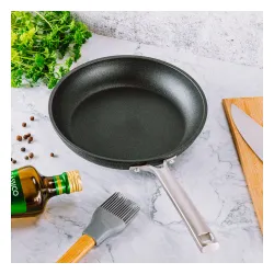 TESCOMA TitanPower 24 cm czarna - patelnia tytanowa nieprzywierająca