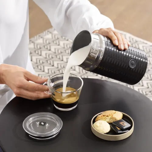 Spieniacz do mleka NESPRESSO Aeroccino 3 Czarny