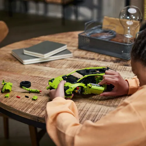 Конструктор Lego Technic Lamborghini Huracán Tecnica (42161)