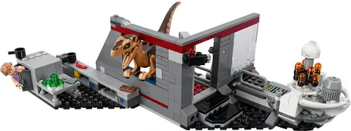 Конструктор Lego Jurassic World погоня за хищниками (75932)