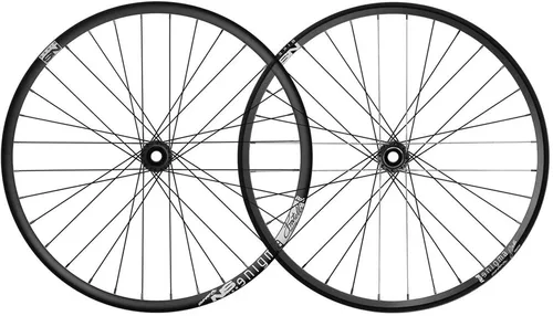 Komplet kół NS BIKES Enigma Roll