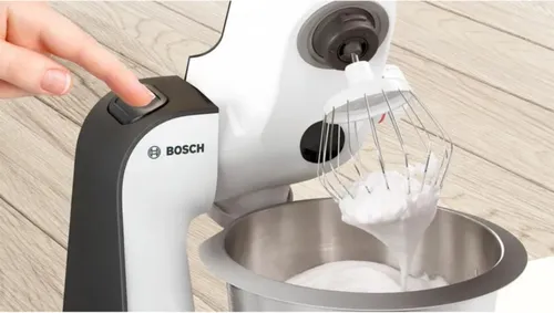 Robot kuchenny planetarny BOSCH MUM58M59 z blenderem kielichowym i funkcją krojenia w kostkę