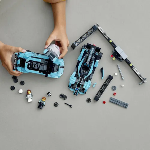 Конструктор Lego Speed Champions Formula E Panasonic Jaguar Racing GEN2 car и Jaguar I-PACE Etrophy (76898)