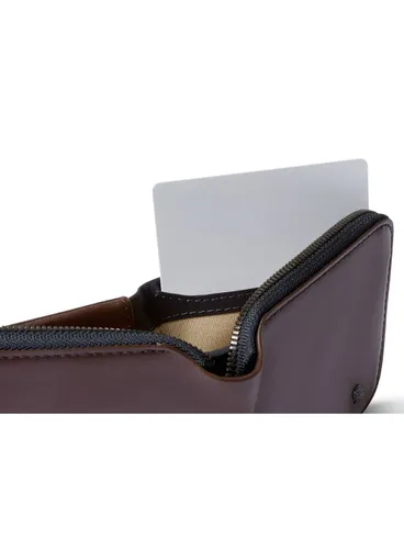 Bellroy leather Zip Wallet RFID - глубокий сливовый