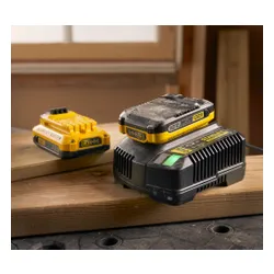 Wiertarko-wkrętarka STANLEY SFMCD700D2A-QW