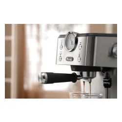 Ekspres kolbowy DeLonghi Classic EM450.M