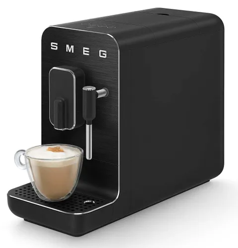 Автоматическая кофемашина Smeg BCC02FBMEU