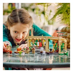 LEGO Klocki Harry Potter 76445 Zamek Hogwart: zajęcia z zielarstwa