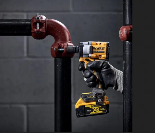 Klucz udarowy DeWalt DCF923N