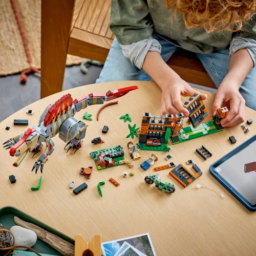 LEGO 77982 Jurassic World Ucieczka spinozaura