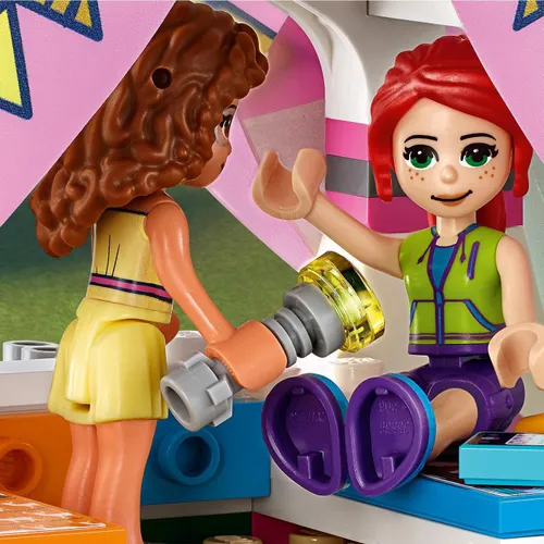 LEGO Friends lüks kamp alanı (41392)