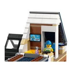 LEGO City 60398 aile evi ve elektrikli araç