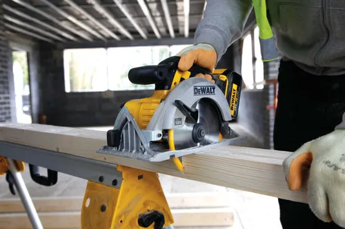 Pilarka tarczowa DeWalt DCS391NT