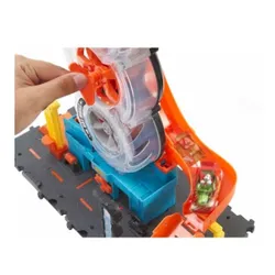 Mattel Hot Wheels City Wyścigowy warsztat opon zestaw HDP02