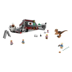 Конструктор Lego Jurassic World погоня за хищниками (75932)