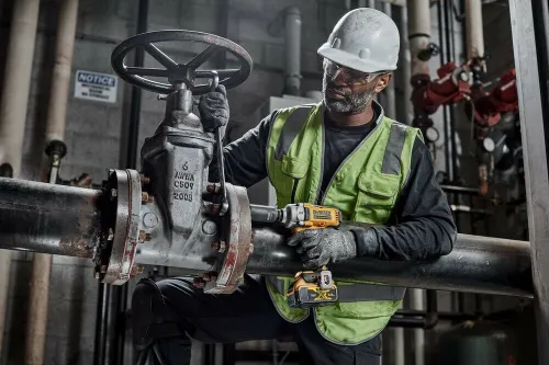 Ударный гайковерт DeWalt DCF891P2T