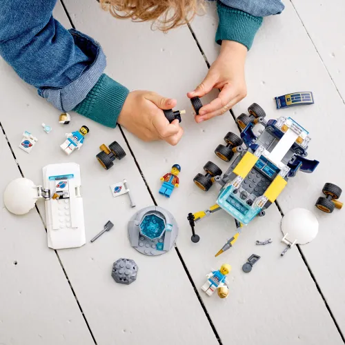 LEGO 60348 City Łazik księżycowy