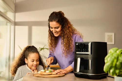 Air Fryer Frytkownica beztłuszczowa BRAUN MultiFry 5 HF5073 6l z okienkiem do obserwacji postępów gotowania