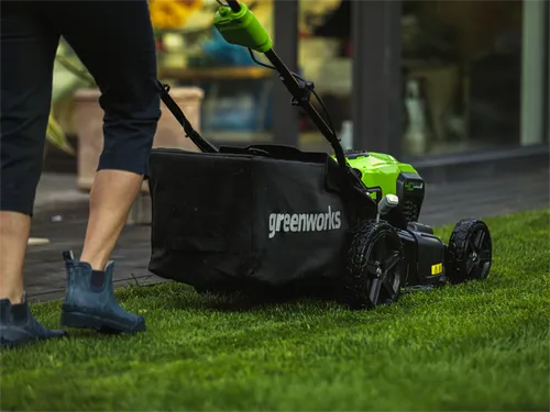 Kosiarka z napędem Greenworks GD40LM46SPK4