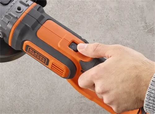 Black &amp; Decker Taşlama Makinesi BCG720N