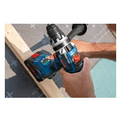 Bosch GSR 18V-150 C 2x8 tornavida matkabı. 0Ah