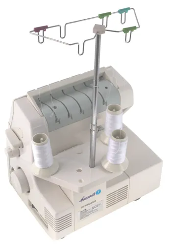 Maszyna do szycia Overlock ŁUCZNIK 820 D-3D