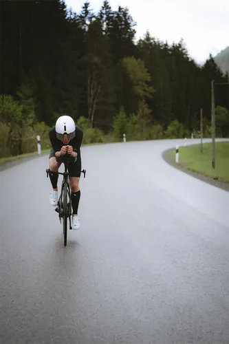 Kask rowerowy UVEX Ultimate Race X