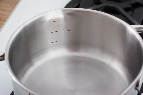 Garnek ze stali nierdzewnej z pokrywką SSW COMFORT 1 l