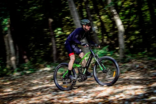 Kask rowerowy URBAN PRIME UP-HLM-EBK-BB Czarno-niebieski MTB (rozmiar L) + Magnetyczne okulary przeciwsłoneczne
