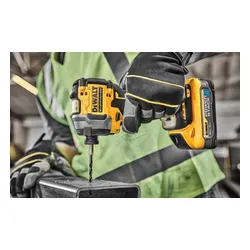 Wiertarko - wkrętarka DEWALT DCD805 + zakrętarka DCF850 + ładowarka + walizka TSTAK + zestaw akumulatorów