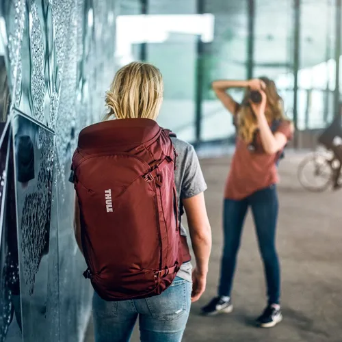 Rucsac de călătorie pentru femei Thule Landmark 60 l-dark bordeaux