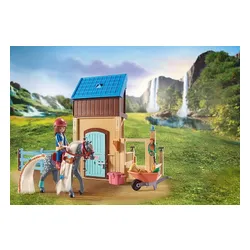 Playmobil Набор фигурок лошадей 71353 Амелия и Шепот с конюшней