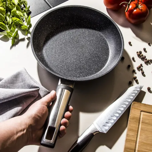 TESCOMA Stone 24 cm szara - patelnia nieprzywierająca mineralna