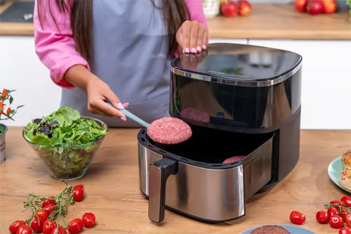 Air Fryer Frytkownica beztłuszczowa GÖTZE & JENSEN AF600X 6l z okienkiem do obserwacji postępów gotowania