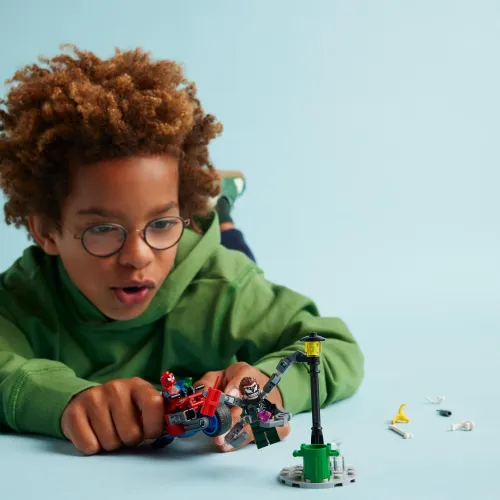 LEGO 76275 Marvel Pościg na motocyklu: Spider-Man vs. Doc Ock