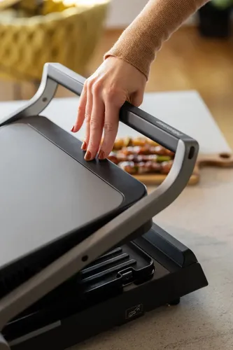 Grill elektryczny HISENSE HCG2000D