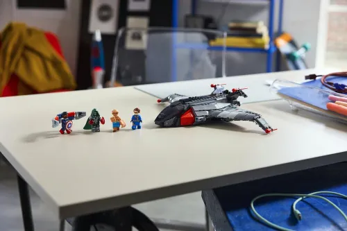 LEGO 76347 Marvel Avengers: Doomsday Quinjet