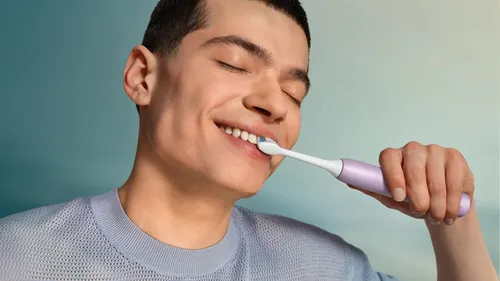 Szczoteczka soniczna PHILIPS Sonicare 3100 HX4033/27 + Etui