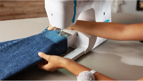 Maszyna do szycia CECOTEC BelleCouture 6600 Biały