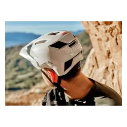 Kask rowerowy LAZER Impala KinetiCore Biały MTB z możliwością zamontowania lampki (rozmiar M)