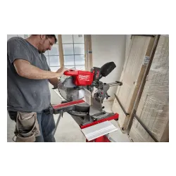 Gönye testere Milwaukee M18 FMS305-121 (305 mm)