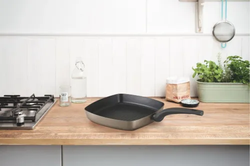 BRABANTIA Heat Pearl 26 x 26 cm beżowa - patelnia grillowa nieprzywierająca